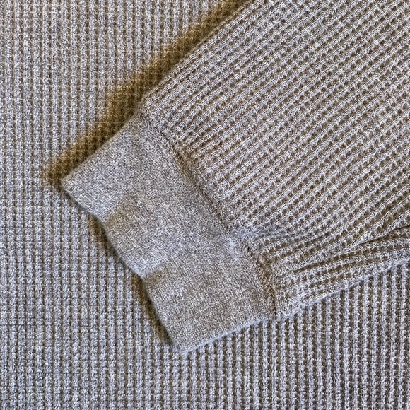 Uniqlo Waffle Top in Heather Cool Tan - Picture 2 of 3